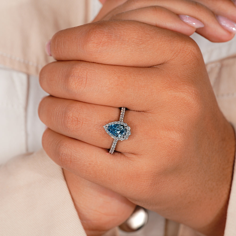 IGI certified diamond ring ensuring high-quality and authenticity.