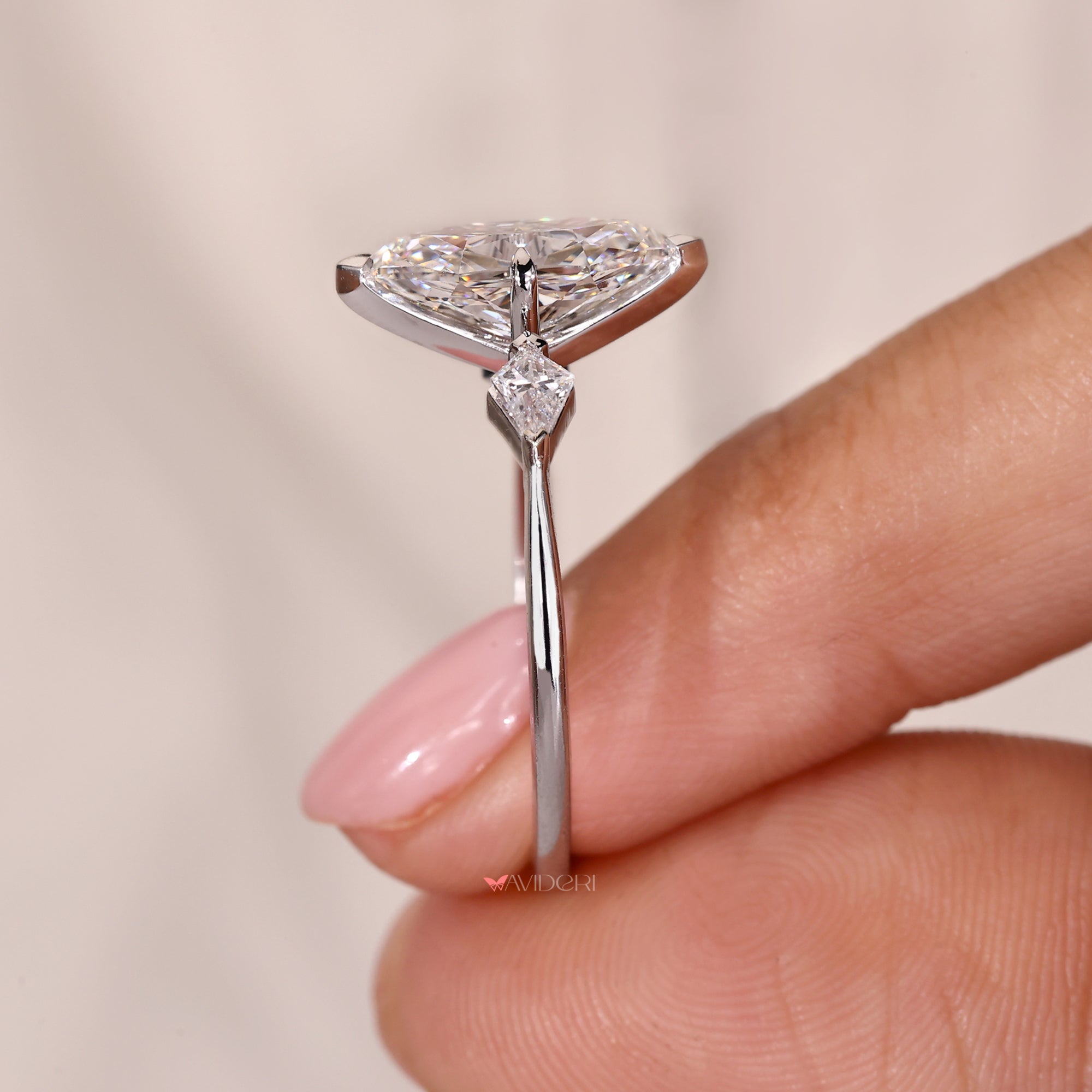 Tapered shank ring designed in white gold with IGI certified Lab Grown Diamond.