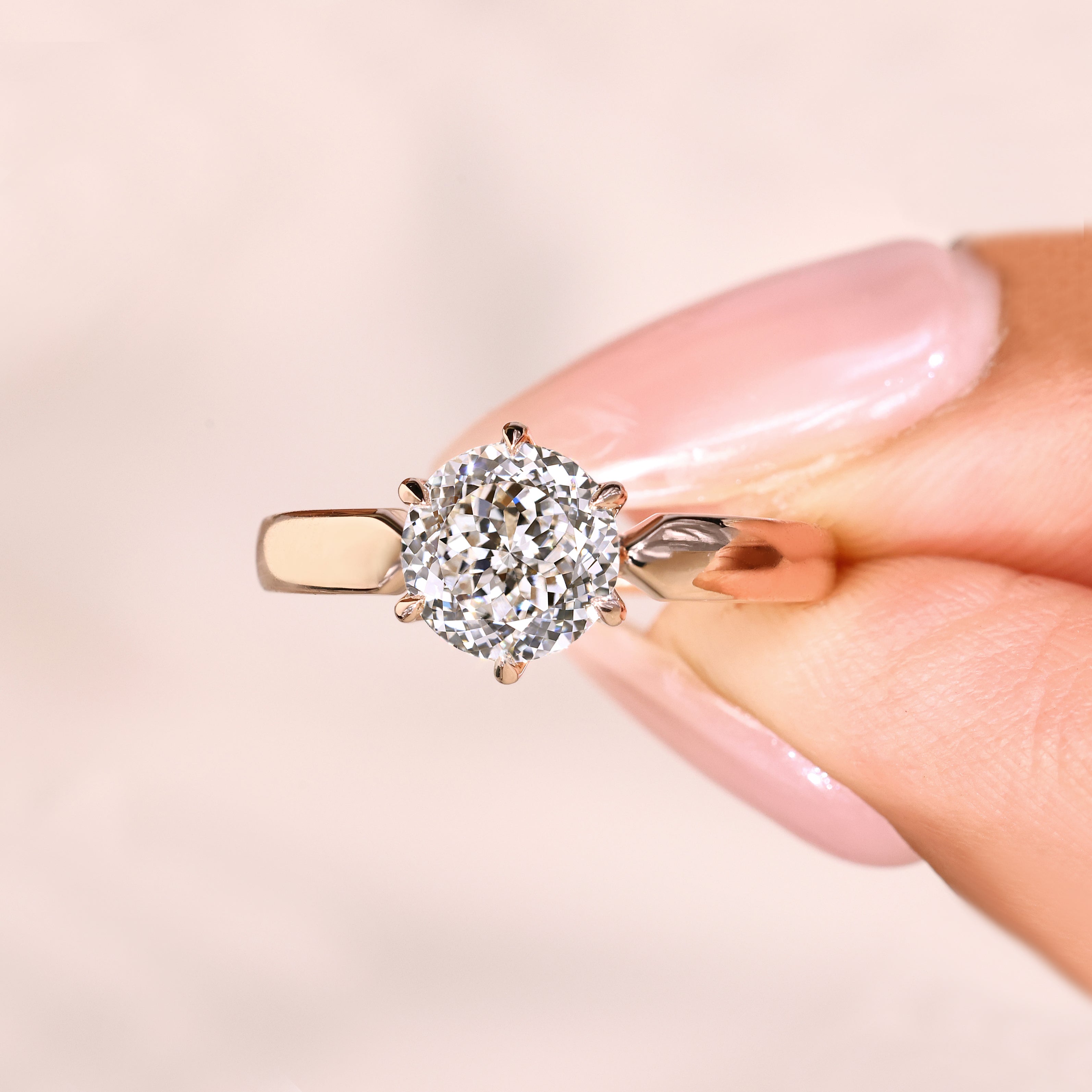 Tulip basket Portuguese diamond ring design.
