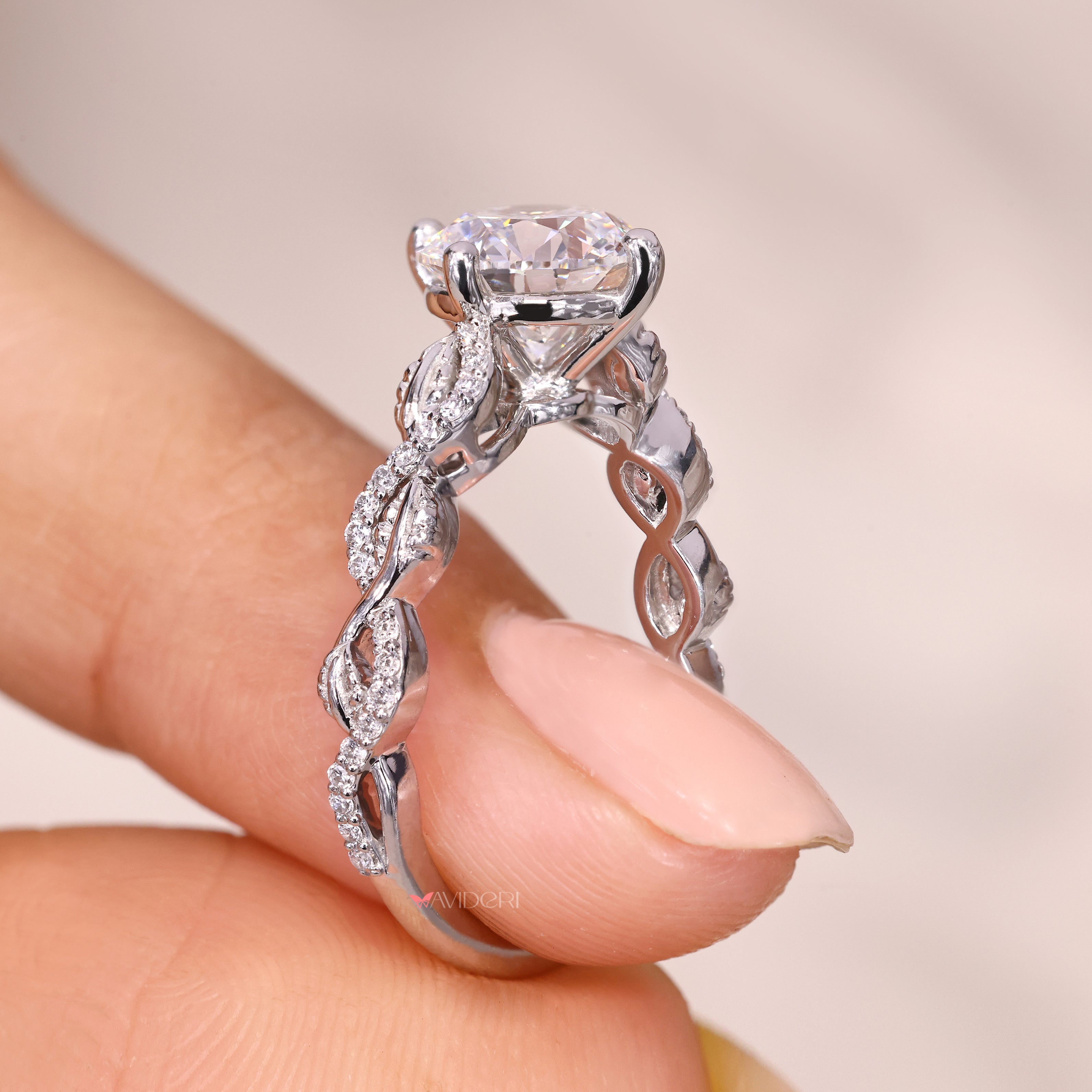 Lab grown diamond ring twisted pave style.
