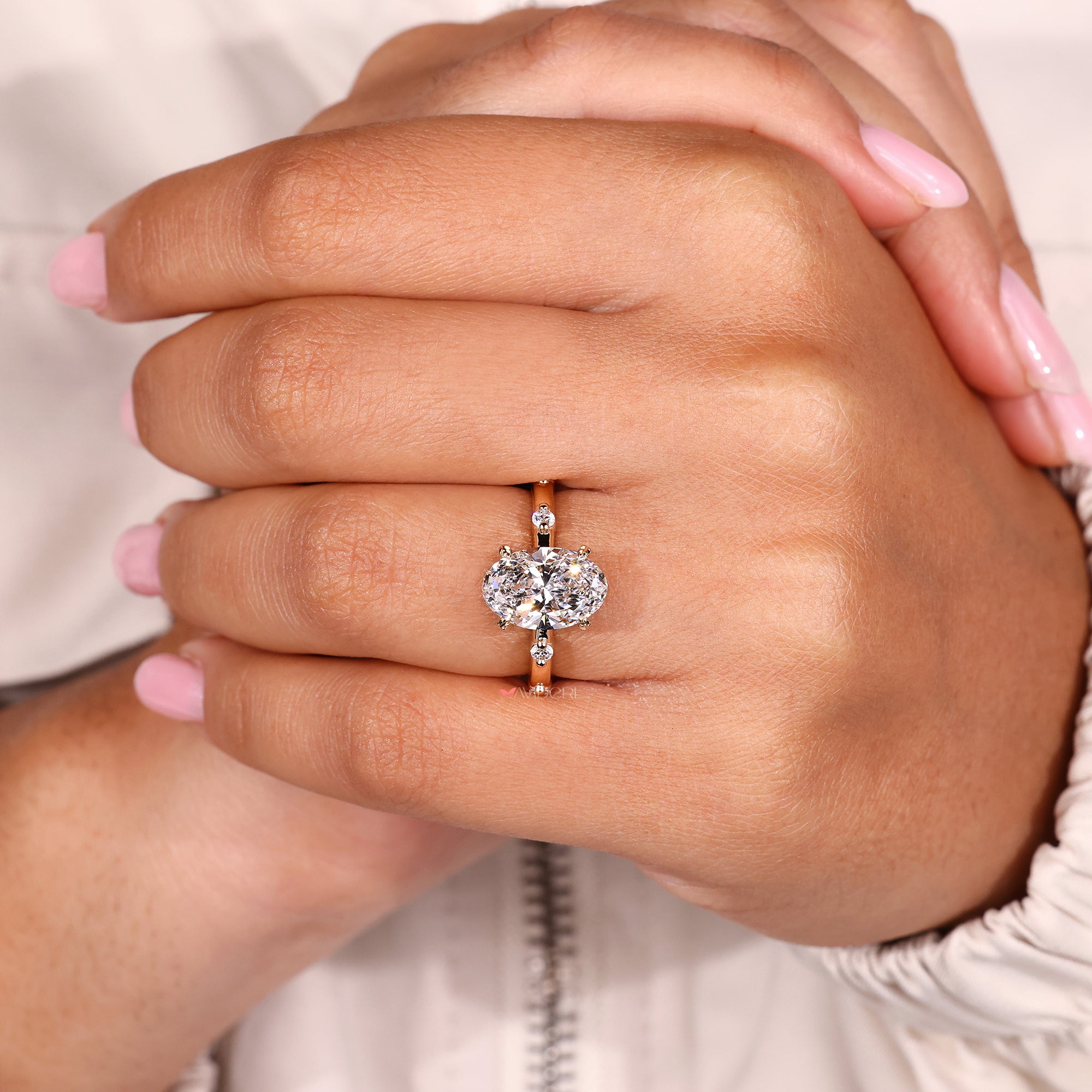 Lab Grown Diamond sparkles bright and is eco-friendly.