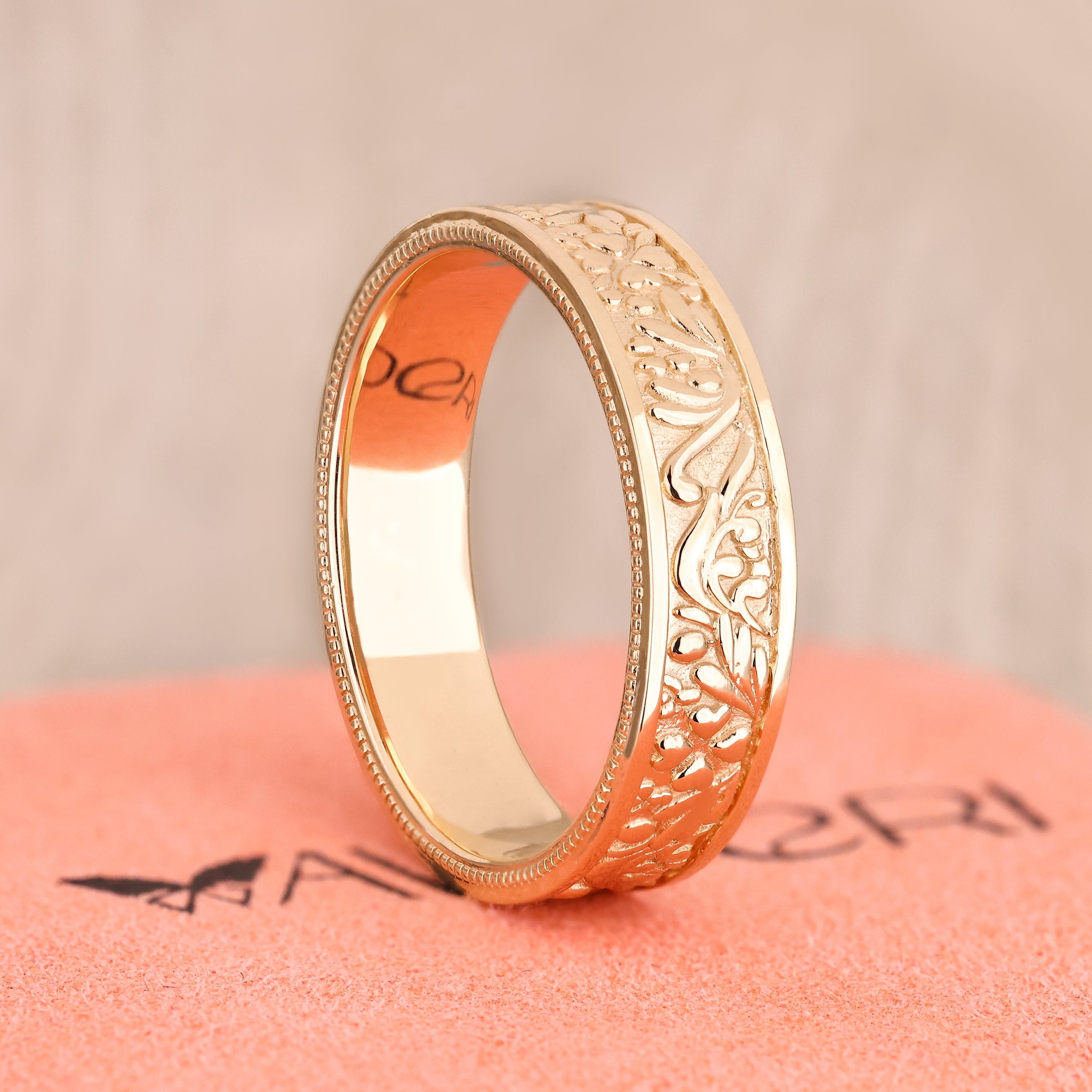 Art deco men's ring with vintage filigree style.
