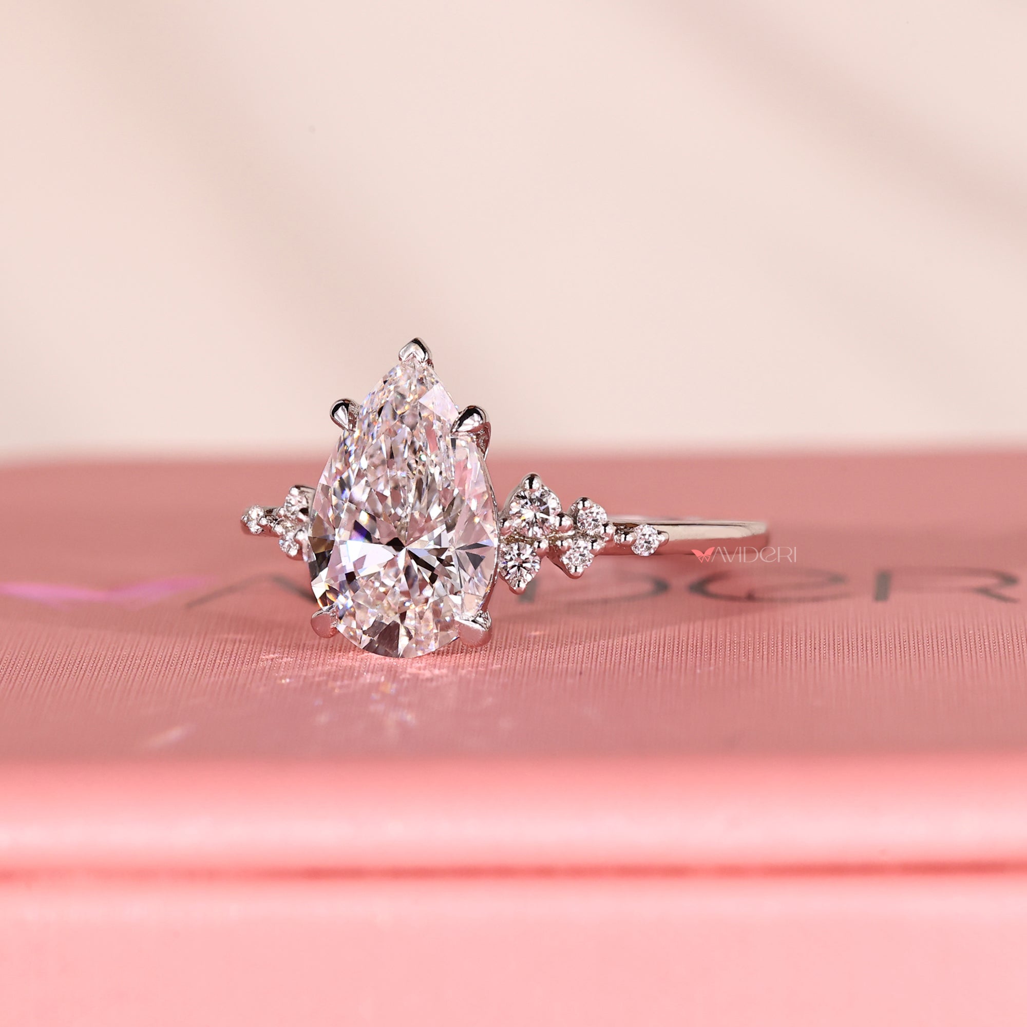 IGI certified in lab-grown diamond ring.