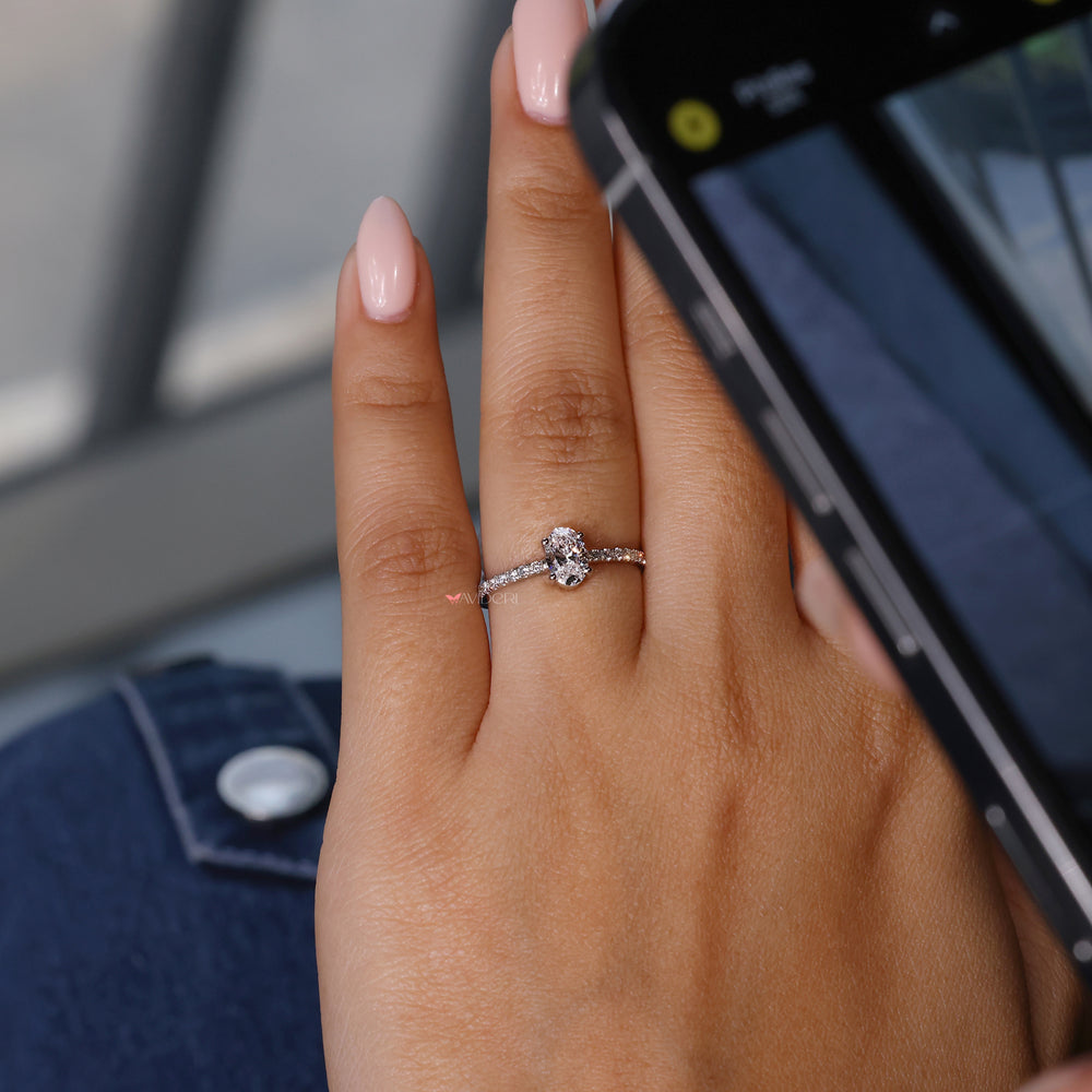Lab Grown Diamond oval shaped engagement ring for sustainable luxury.
