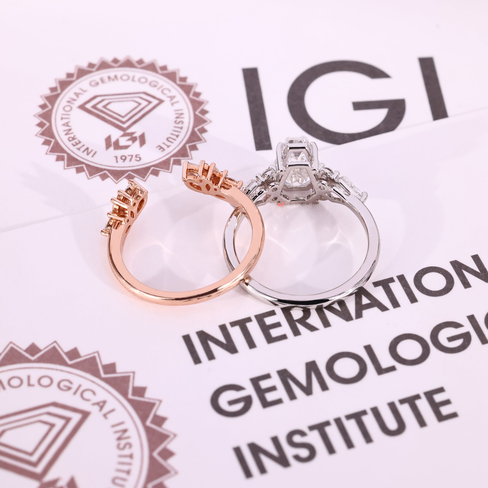 Cluster setting band with Lab Grown Diamond.