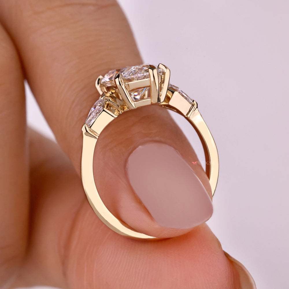 Yellow Gold diamond avideri ring
