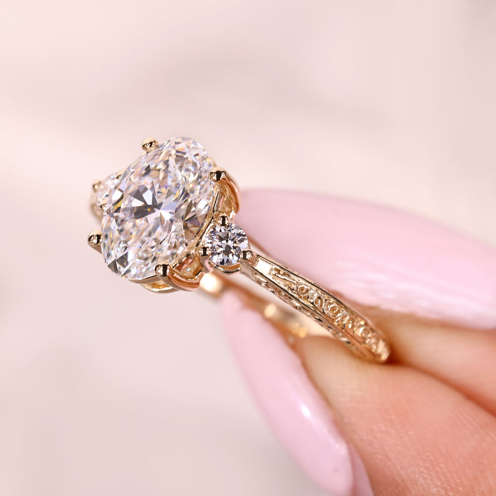 IGI certified oval diamond ring with tapered shank design
