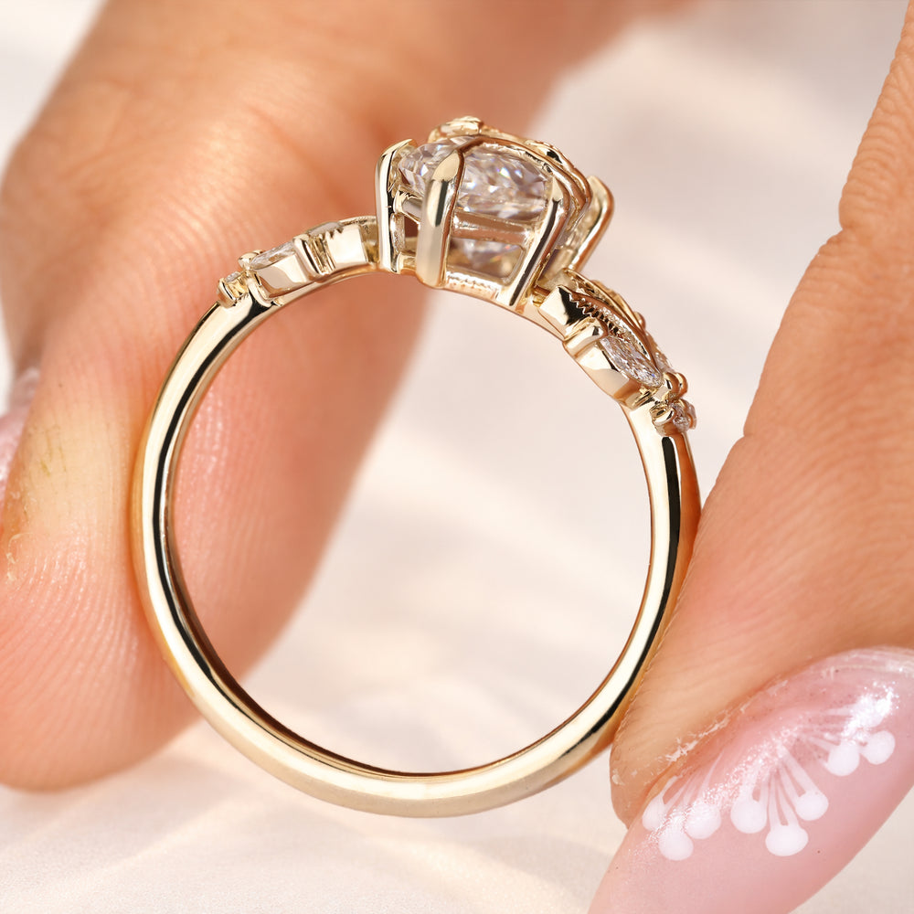 IGI certified Dutch marquise diamond ring.
