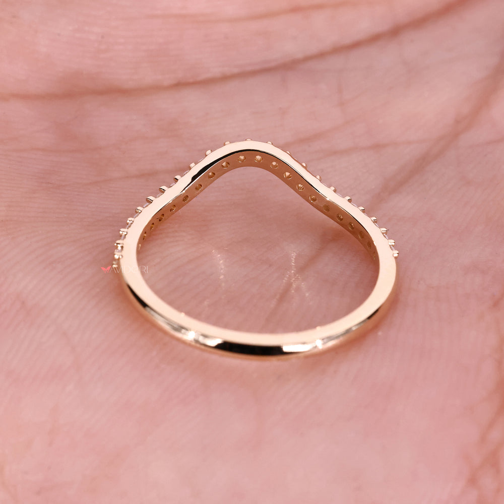 Beautiful yellow gold wedding band with radiant diamonds for a warm, classic feel.
